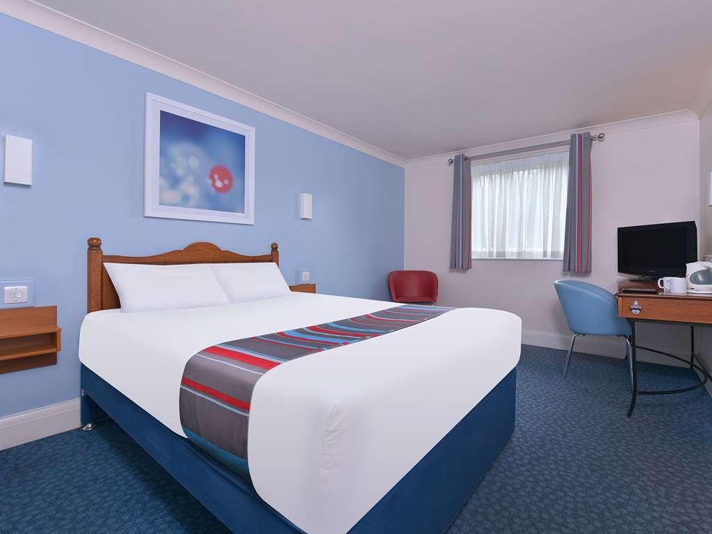 Travelodge Bournemouth Cooper Dean Стая снимка